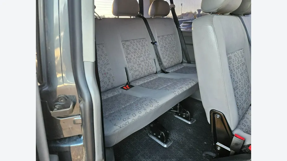 VOLKSWAGEN Transporter -