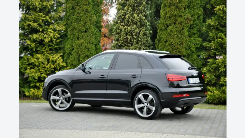 AUDI Q3 -