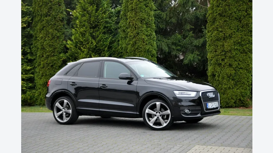 AUDI Q3 -