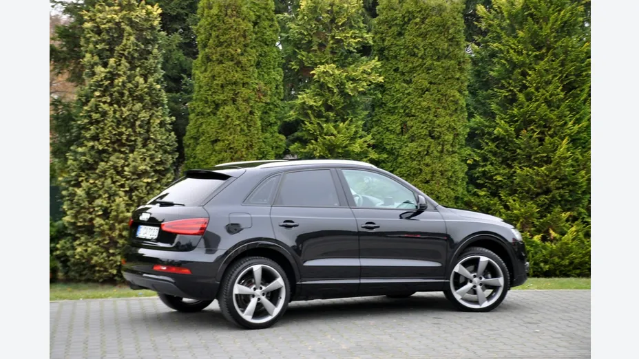 AUDI Q3 -