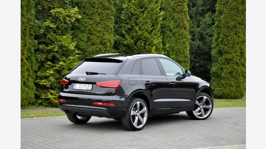AUDI Q3 -