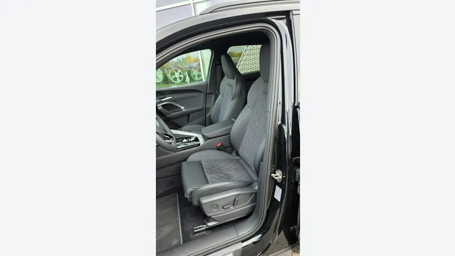 AUDI Q5 -