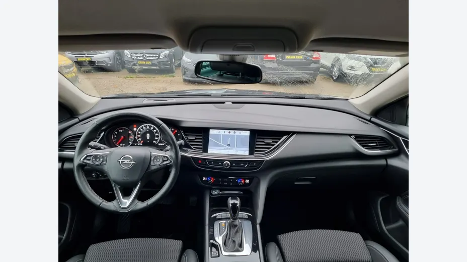 OPEL Insignia -