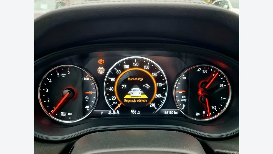 OPEL Insignia -