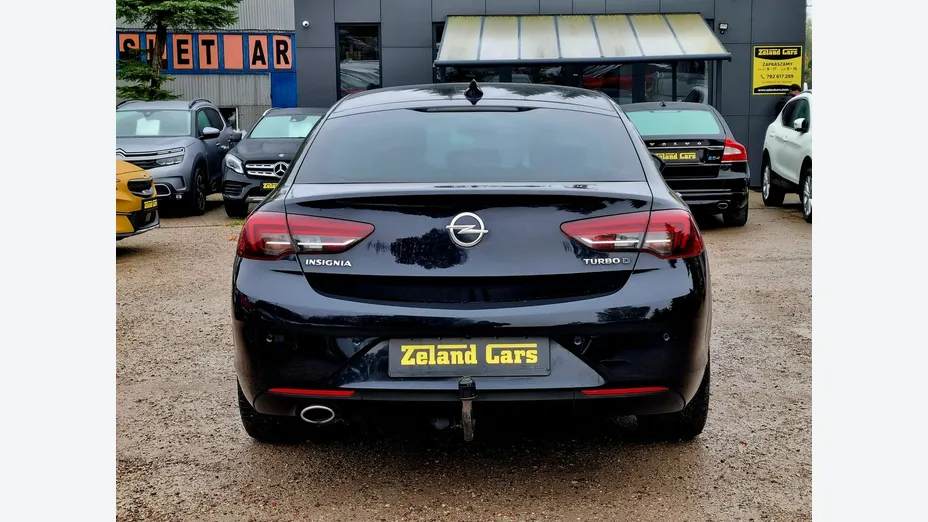 OPEL Insignia -