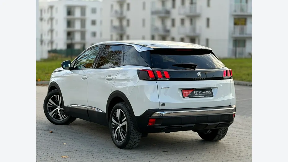 PEUGEOT 3008 -