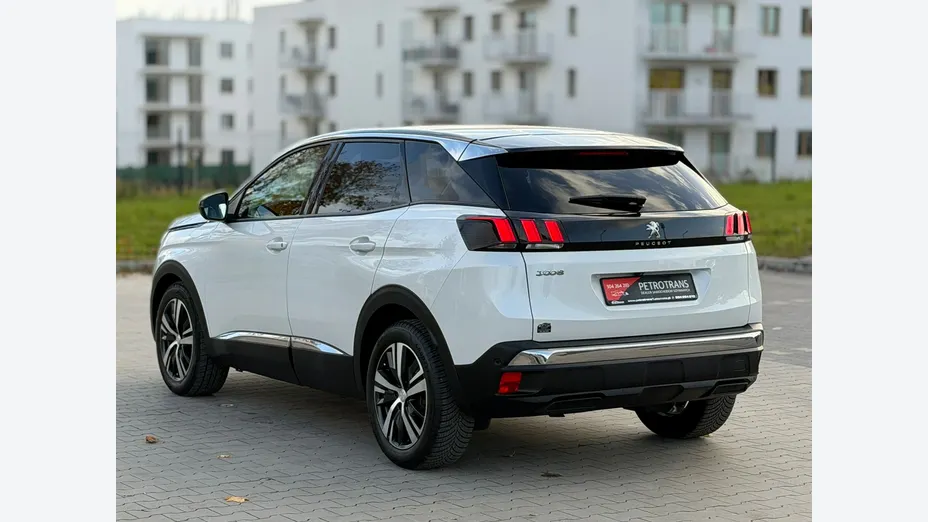 PEUGEOT 3008 -