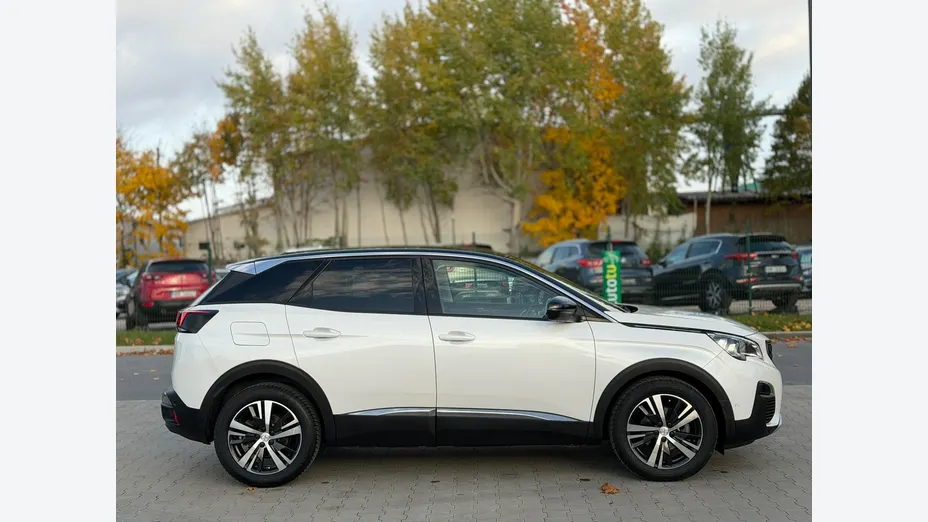 PEUGEOT 3008 -
