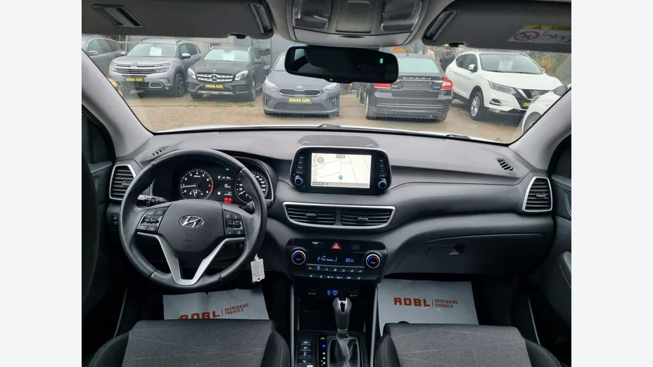 HYUNDAI Tucson -