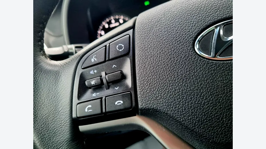HYUNDAI Tucson -