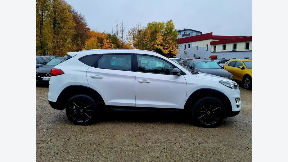 HYUNDAI Tucson -