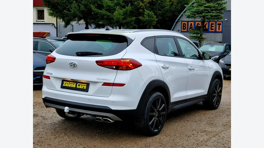 HYUNDAI Tucson -