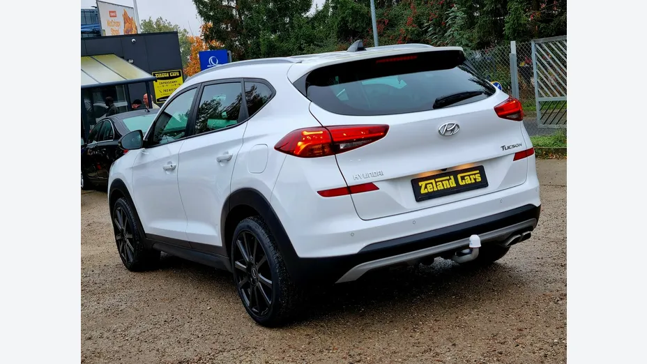 HYUNDAI Tucson -