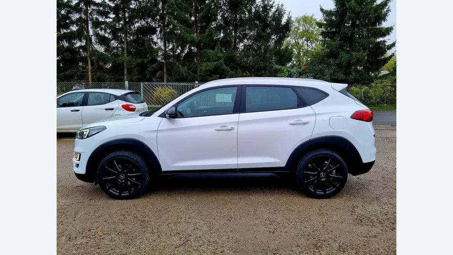 HYUNDAI Tucson -