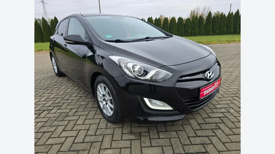 HYUNDAI i30 -