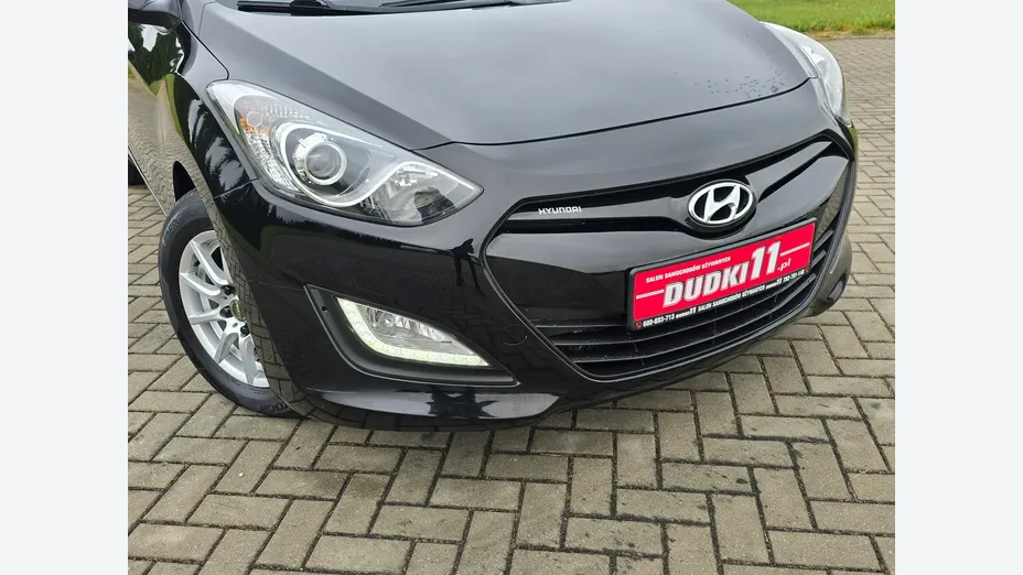 HYUNDAI i30 -