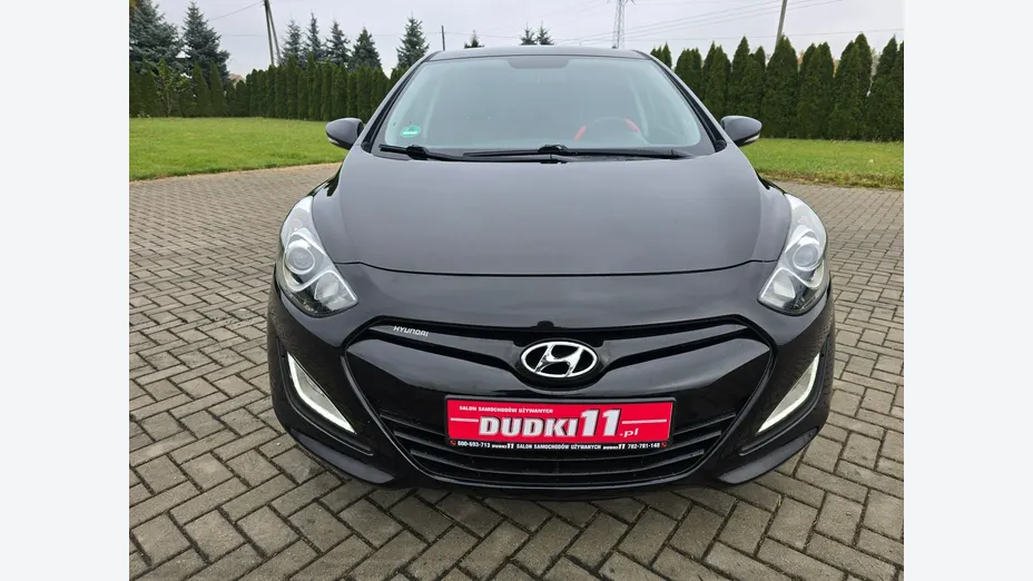 HYUNDAI i30 -