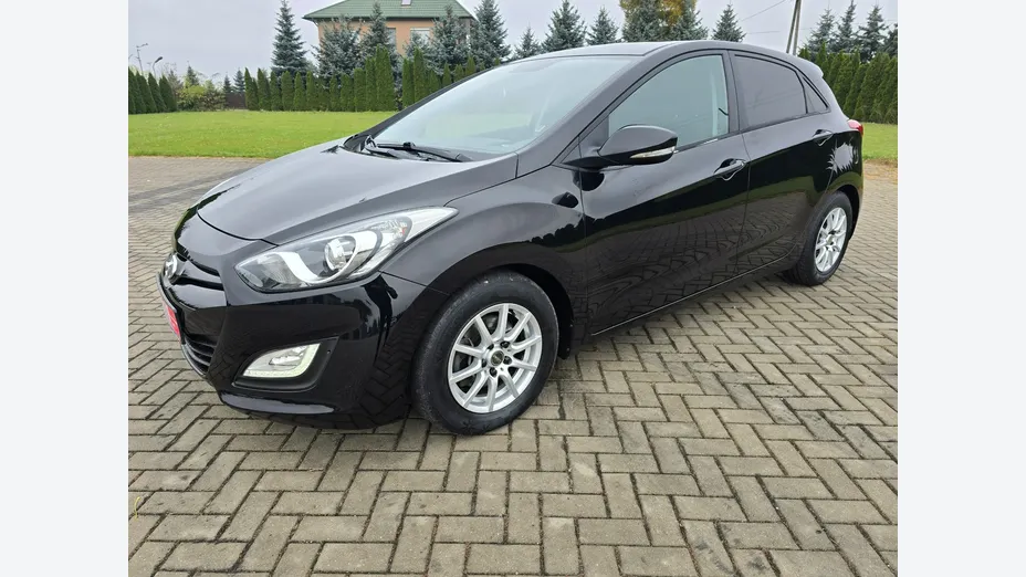 HYUNDAI i30 -