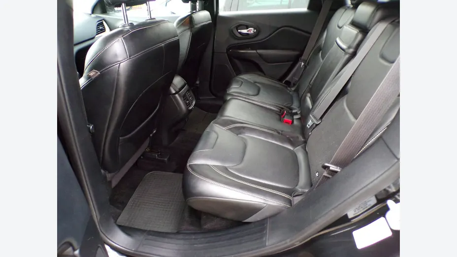 JEEP Cherokee -