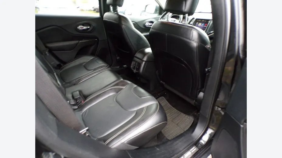JEEP Cherokee -