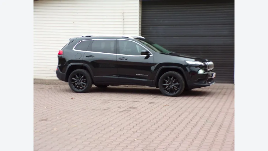 JEEP Cherokee -