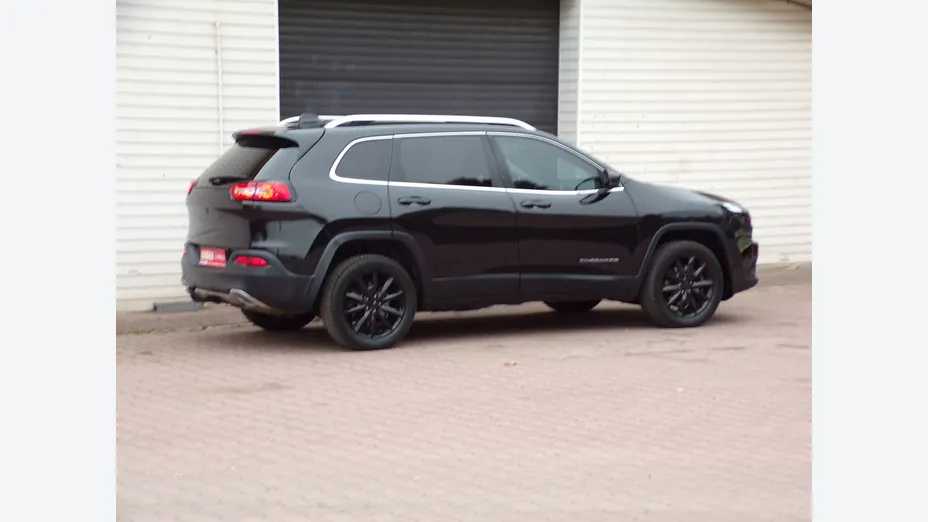 JEEP Cherokee -