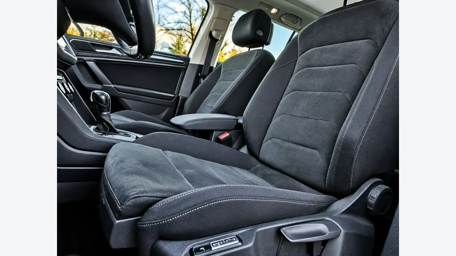 VOLKSWAGEN Tiguan -