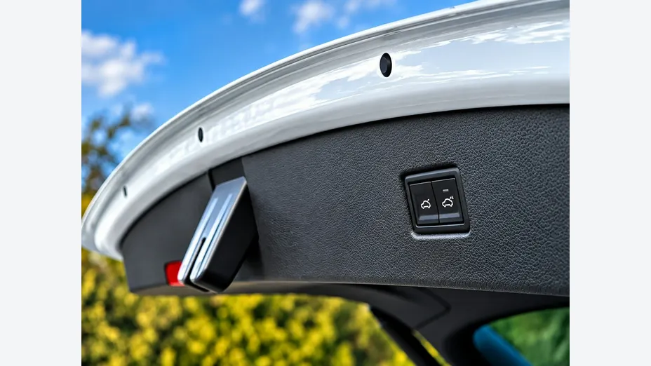 VOLKSWAGEN Tiguan -