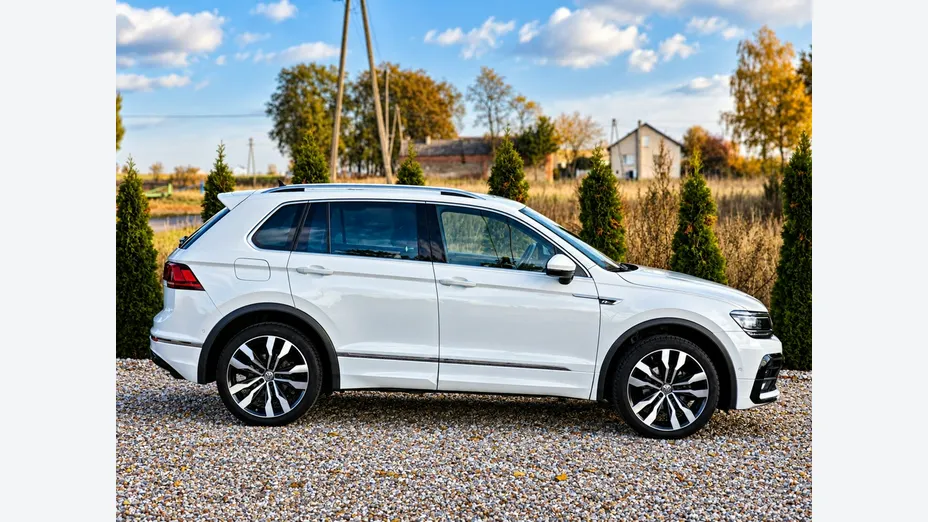 VOLKSWAGEN Tiguan -