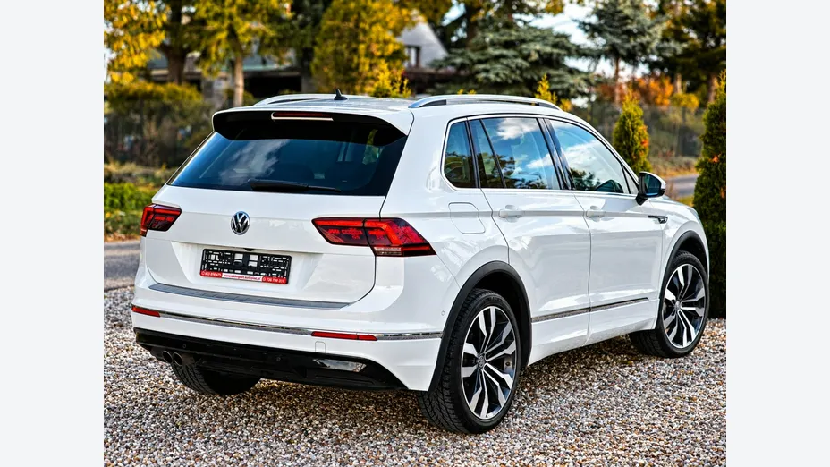 VOLKSWAGEN Tiguan -