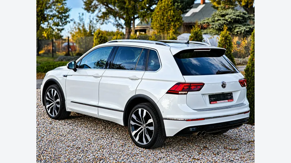 VOLKSWAGEN Tiguan -
