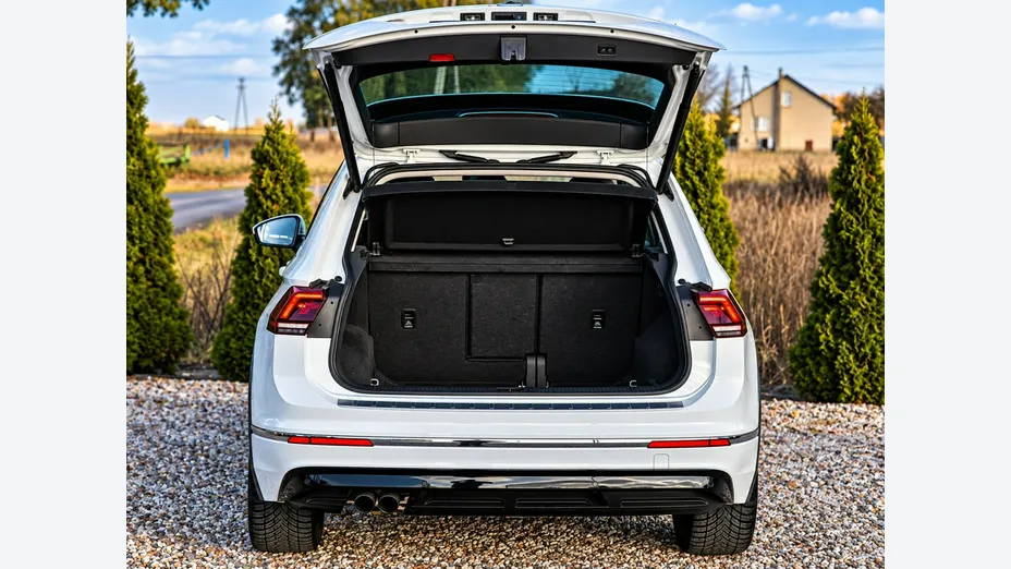 VOLKSWAGEN Tiguan -