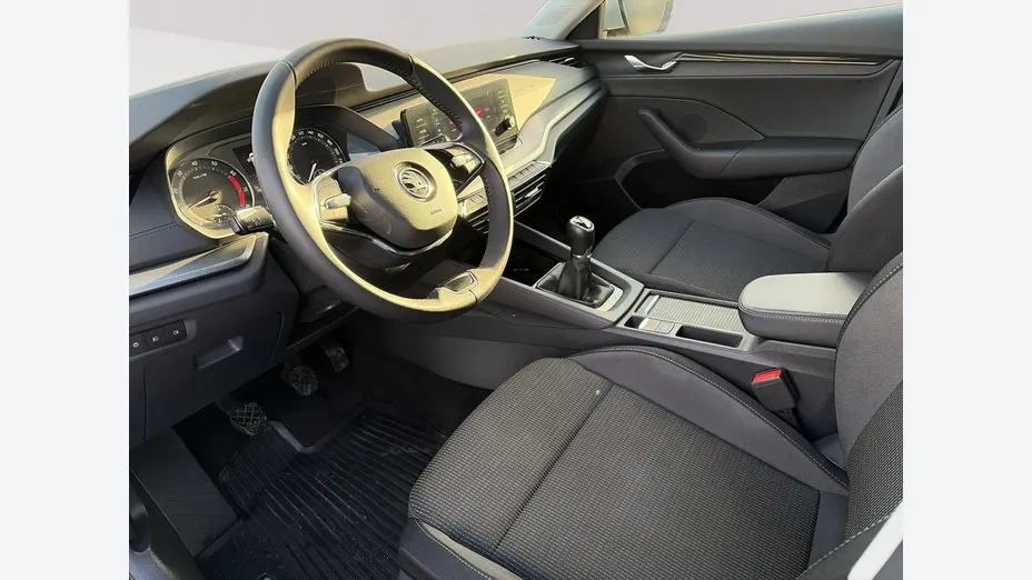 SKODA Octavia -