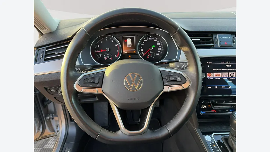 VOLKSWAGEN Passat -