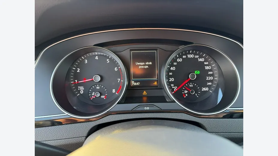 VOLKSWAGEN Passat -