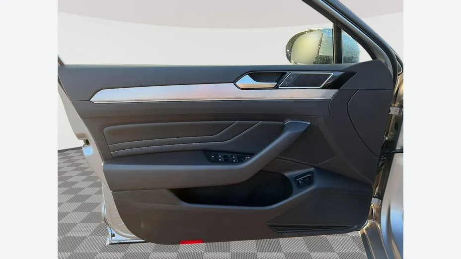 VOLKSWAGEN Passat -