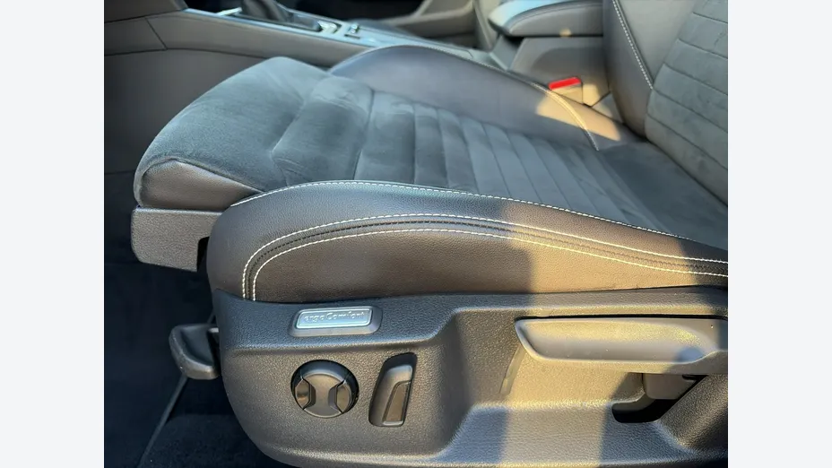 VOLKSWAGEN Passat -