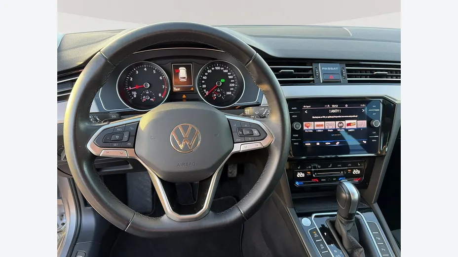 VOLKSWAGEN Passat -