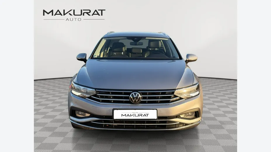 VOLKSWAGEN Passat -