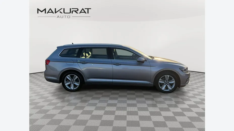 VOLKSWAGEN Passat -