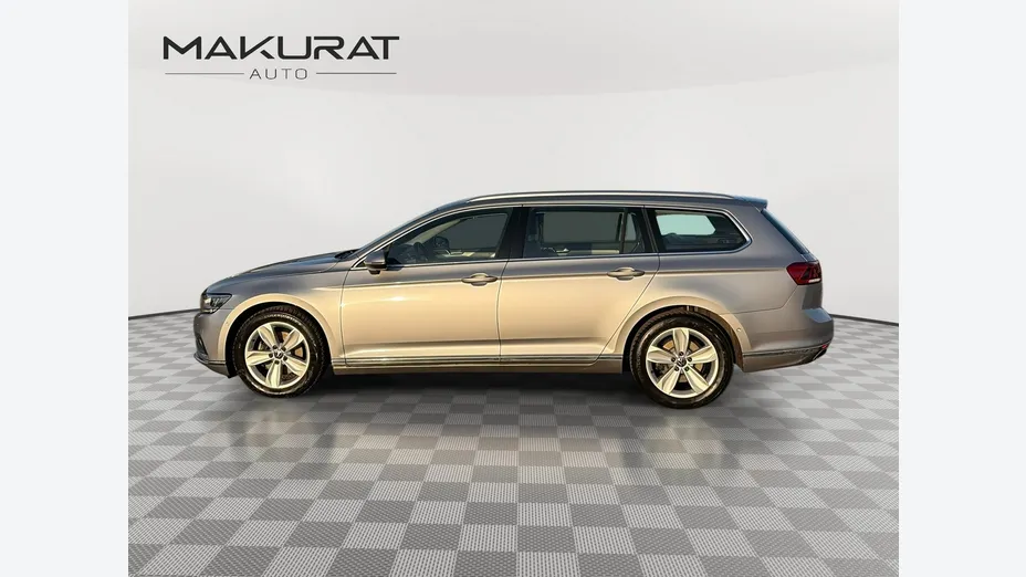 VOLKSWAGEN Passat -