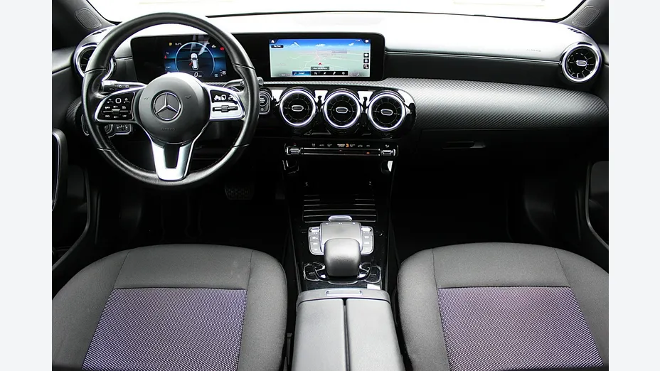 MERCEDES-BENZ CLA -