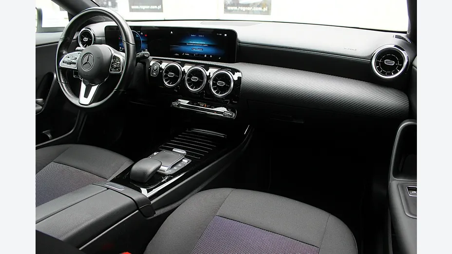 MERCEDES-BENZ CLA -