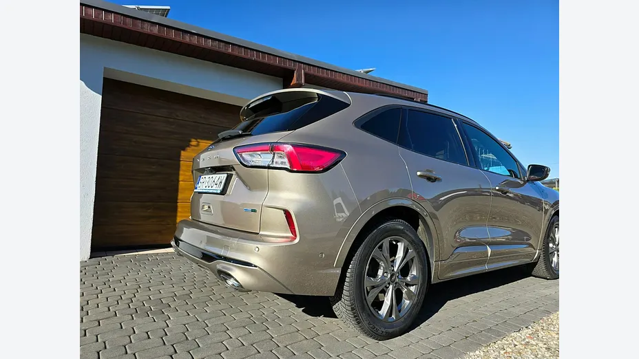 FORD Kuga -