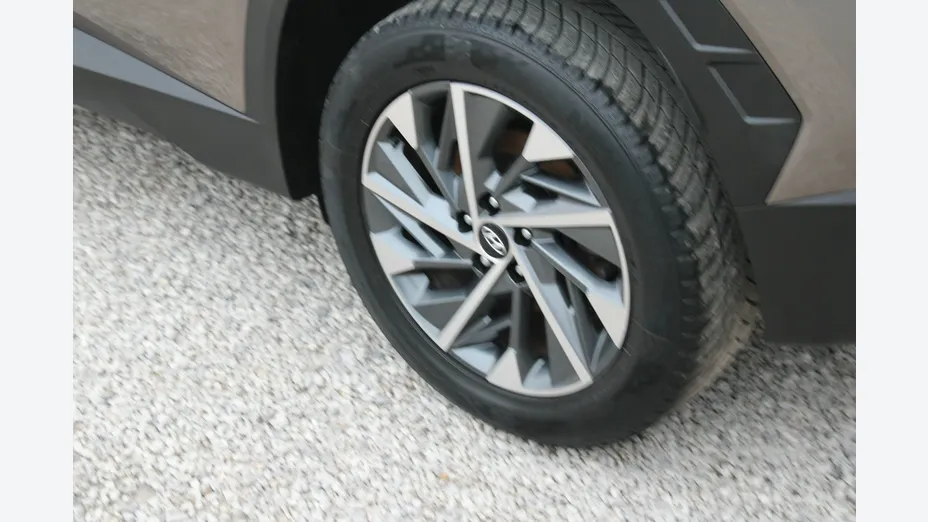 HYUNDAI Tucson -