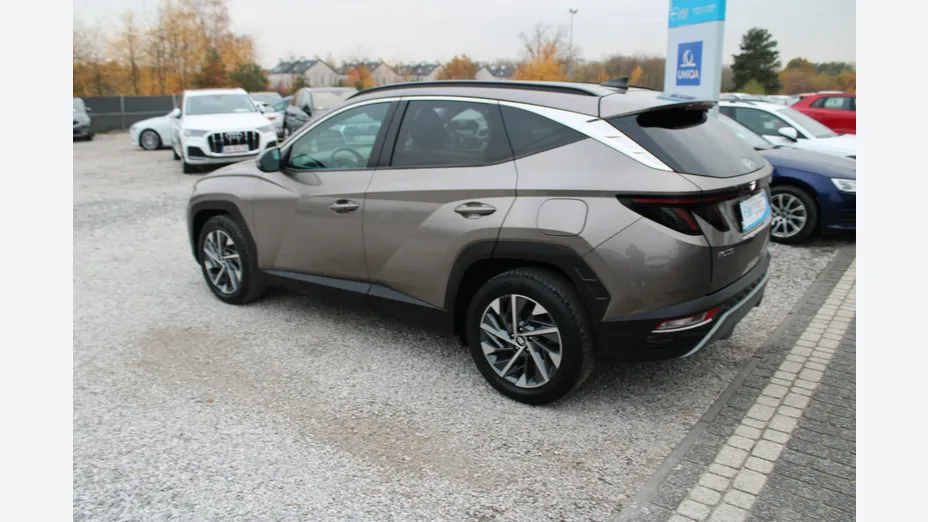 HYUNDAI Tucson -