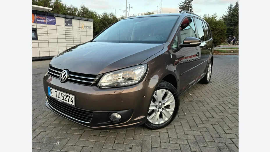 VOLKSWAGEN Touran -