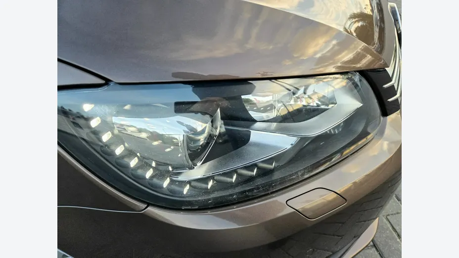 VOLKSWAGEN Touran -