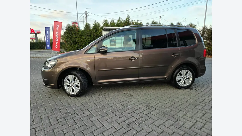 VOLKSWAGEN Touran -