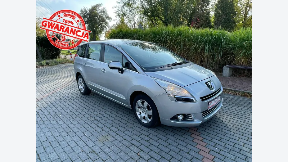 PEUGEOT 5008 -
